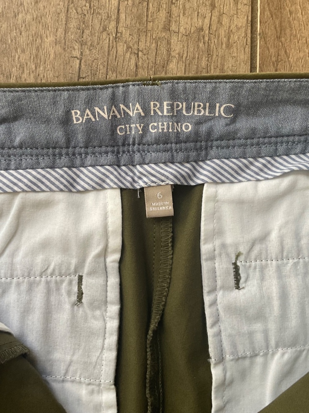 Banana Republic City Chino - Picture 3 of 7